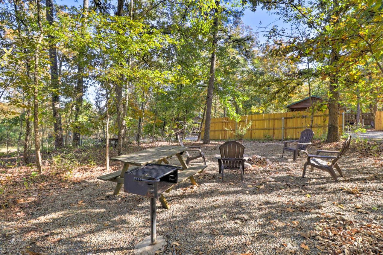 Broken Bow Cabin With Hot Tub And Bbq - 4 Mi To Lake! Stephens Gap Eksteriør bilde